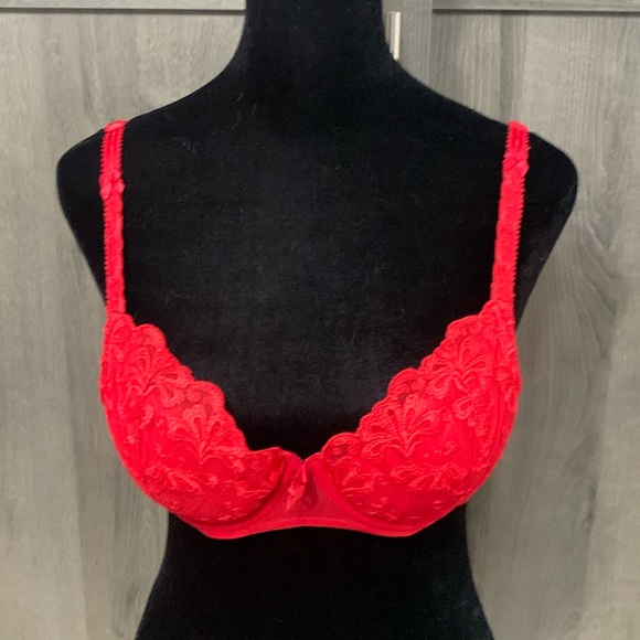 Victoria's Secret Red Embroidered Lace Gel Push Up Bra Cup Size 34B Preowned - Picture 1 of 10
